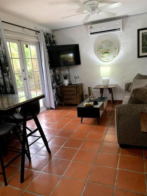 Reefside Villa Краун Пойнт Екстериор снимка